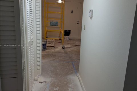 Copropriété à louer à Miami, Floride: 2 chambres, 96.8 m2 № 1933031 - photo 10