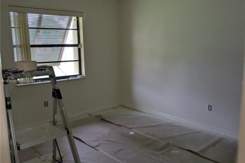 Copropriété à louer à Miami, Floride: 2 chambres, 96.8 m2 № 1933031 - photo 4