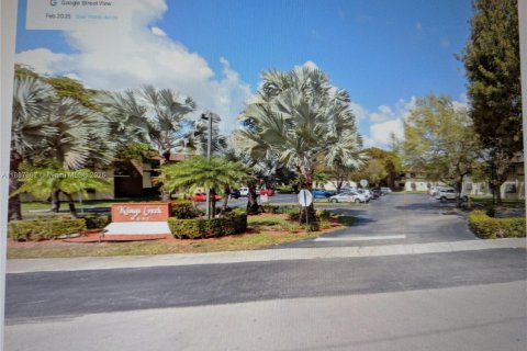 Copropriété à louer à Miami, Floride: 2 chambres, 96.8 m2 № 1933031 - photo 13