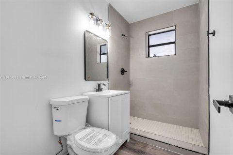 Casa en venta en Miami, Florida, 3 dormitorios, 138.42 m2 № 1768599 - foto 11