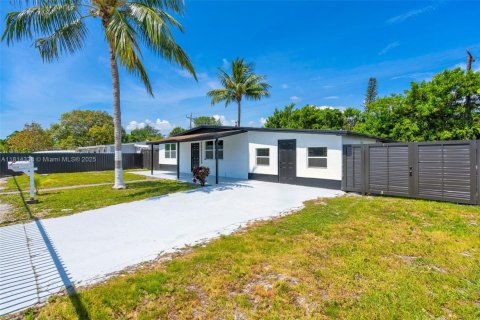Casa en venta en Miami, Florida, 3 dormitorios, 138.42 m2 № 1768599 - foto 4