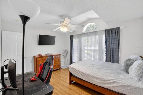 House in Gibsonton, Florida 4 bedrooms, 172.33 sq.m. № 1829995 - photo 24