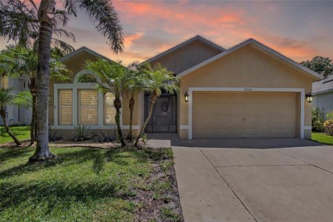 House in Gibsonton, Florida 4 bedrooms, 172.33 sq.m. № 1829995 - photo 14