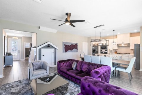 House in Four Corners, Florida 4 bedrooms, 168.8 sq.m. № 2108988 - photo 9