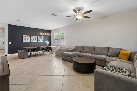 Villa ou maison à vendre à Land O' Lakes, Floride: 4 chambres, 191.47 m2 № 2142264 - photo 9