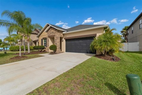 Villa ou maison à vendre à Land O' Lakes, Floride: 4 chambres, 191.47 m2 № 2142264 - photo 5