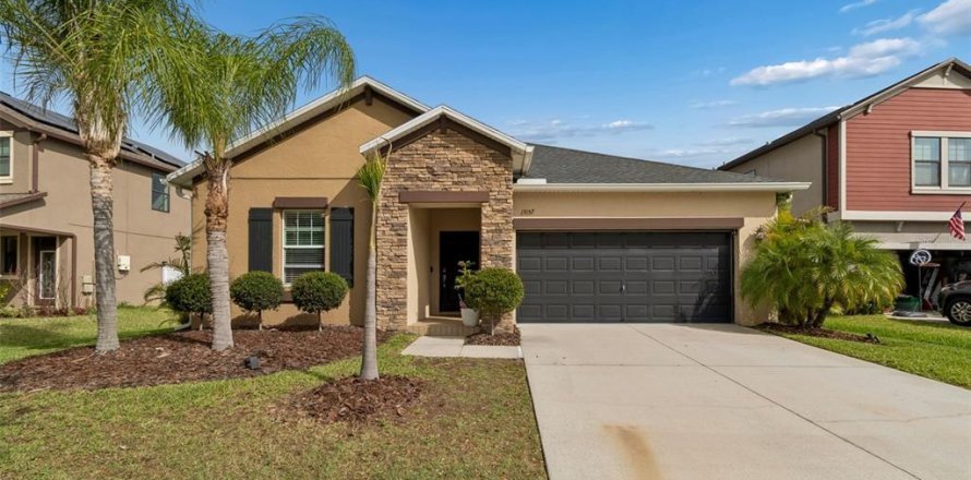 Villa ou maison à Land O' Lakes, Floride 4 chambres, 191.47 m2 № 2142264