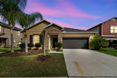 Villa ou maison à vendre à Land O' Lakes, Floride: 4 chambres, 191.47 m2 № 2142264 - photo 2