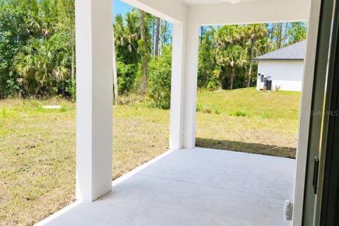 Villa ou maison à vendre à Lehigh Acres, Floride: 4 chambres, 144.46 m2 № 2228245 - photo 25