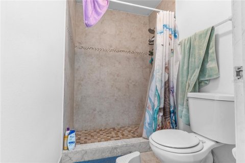 Condominio en venta en Temple Terrace, Florida, 3 dormitorios, 103.86 m2 № 2202159 - foto 10