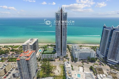 Condo in Miami Beach, Florida, 2 bedrooms  № 2399689