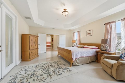 Villa ou maison à vendre à Port St. Lucie, Floride: 4 chambres, 265.05 m2 № 2087390 - photo 24