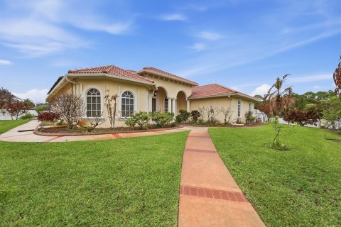 Villa ou maison à vendre à Port St. Lucie, Floride: 4 chambres, 265.05 m2 № 2087390 - photo 9