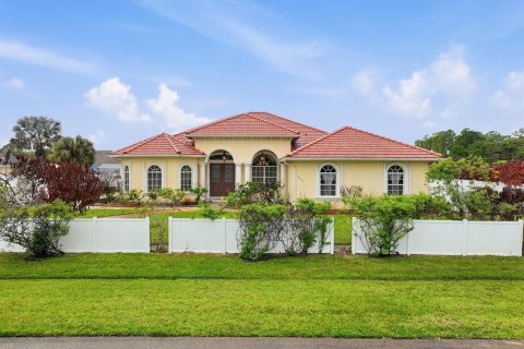 Villa ou maison à vendre à Port St. Lucie, Floride: 4 chambres, 265.05 m2 № 2087390 - photo 2