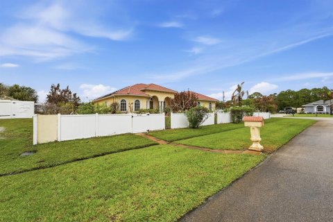 Villa ou maison à vendre à Port St. Lucie, Floride: 4 chambres, 265.05 m2 № 2087390 - photo 5