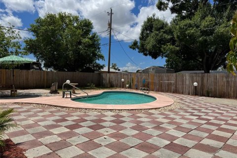 House in Tampa, Florida 3 bedrooms, 105.82 sq.m. № 1734806 - photo 12