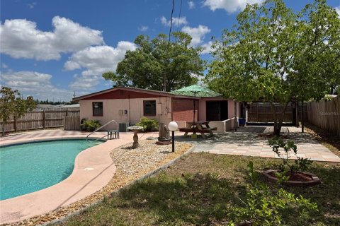 House in Tampa, Florida 3 bedrooms, 105.82 sq.m. № 1734806 - photo 13