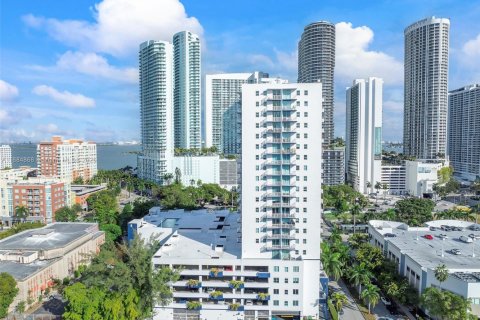 Condo in Miami, Florida, 2 bedrooms  № 1931638 - photo 30