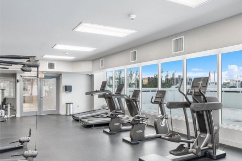 Condo in Miami, Florida, 2 bedrooms  № 1931638 - photo 26