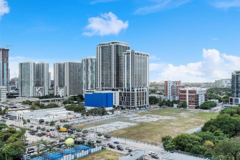 Condo in Miami, Florida, 2 bedrooms  № 1931638 - photo 28