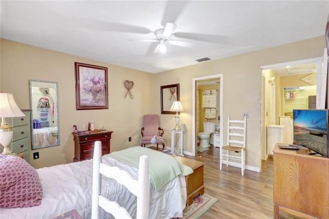 Townhouse in Largo, Florida 2 bedrooms, 97.36 sq.m. № 1648887 - photo 30