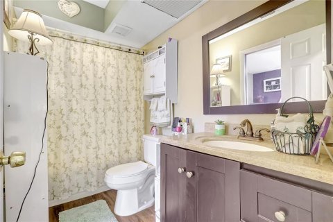 Townhouse in Largo, Florida 2 bedrooms, 97.36 sq.m. № 1648887 - photo 28