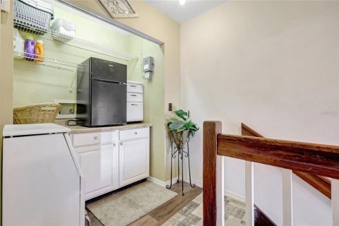 Townhouse in Largo, Florida 2 bedrooms, 97.36 sq.m. № 1648887 - photo 23