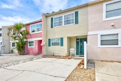 Townhouse in Largo, Florida 2 bedrooms, 97.36 sq.m. № 1648887 - photo 7