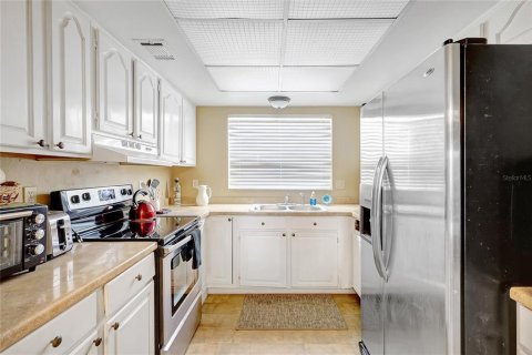 Townhouse in Largo, Florida 2 bedrooms, 97.36 sq.m. № 1648887 - photo 20
