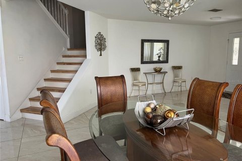 Casa en venta en Orlando, Florida, 5 dormitorios, 263.29 m2 № 1838056 - foto 10