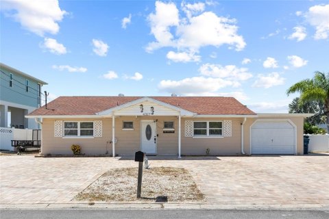 Casa en Hernando Beach, Florida 3 dormitorios, 156.08 m2 № 2381160