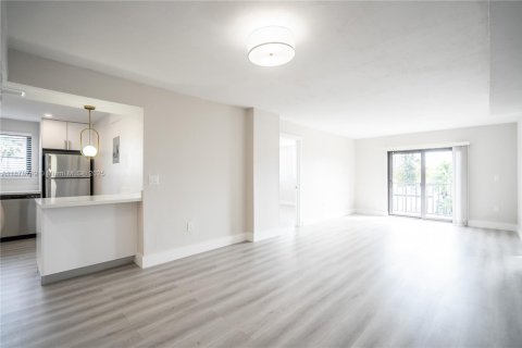 Apartment in Miami Beach, Florida 2 bedrooms, 92.9 sq.m. № 1925366 - photo 3
