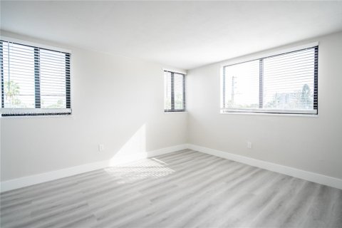 Apartment in Miami Beach, Florida 2 bedrooms, 92.9 sq.m. № 1925366 - photo 20