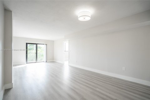 Apartment in Miami Beach, Florida 2 bedrooms, 92.9 sq.m. № 1925366 - photo 9