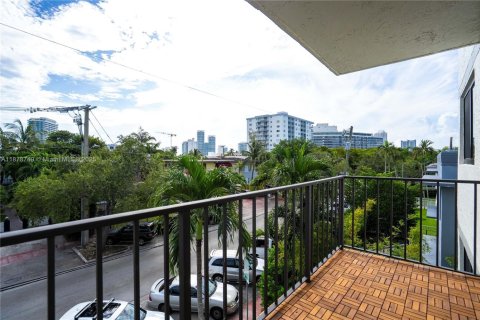 Apartment in Miami Beach, Florida 2 bedrooms, 92.9 sq.m. № 1925366 - photo 5