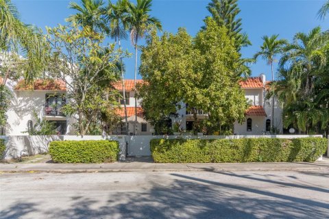 Condo in Miami Shores, Florida, 2 bedrooms № 1957216 - photo 29