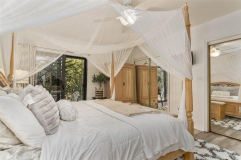 Condo in Miami Shores, Florida, 2 bedrooms № 1957216 - photo 16