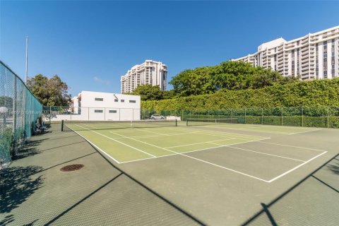 Condo in Miami Shores, Florida, 2 bedrooms № 1957216 - photo 25