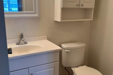 Condominio en alquiler en West Palm Beach, Florida, 2 dormitorios, 74.14 m2 № 956722 - foto 1