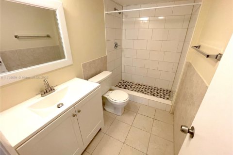 Condo in Deerfield Beach, Florida, 2 bedrooms  № 1950524 - photo 7