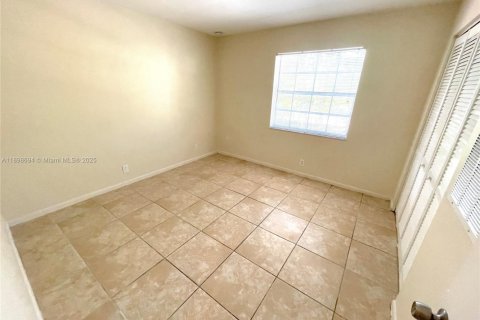 Condo in Deerfield Beach, Florida, 2 bedrooms  № 1950524 - photo 6