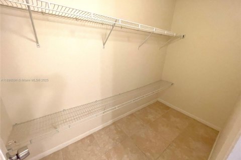 Condo in Deerfield Beach, Florida, 2 bedrooms  № 1950524 - photo 10