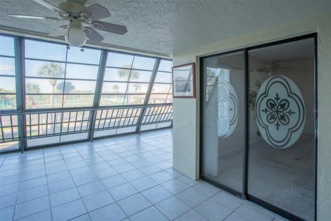 Copropriété à vendre à Saint Petersburg, Floride: 2 chambres, 94.76 m2 № 2148540 - photo 17