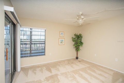 Copropriété à vendre à Saint Petersburg, Floride: 2 chambres, 94.76 m2 № 2148540 - photo 30