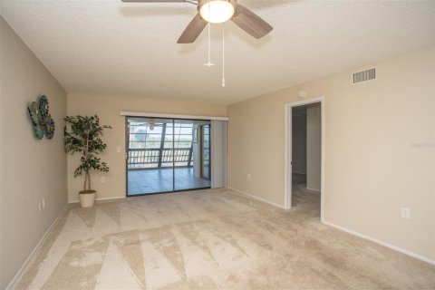 Copropriété à vendre à Saint Petersburg, Floride: 2 chambres, 94.76 m2 № 2148540 - photo 14