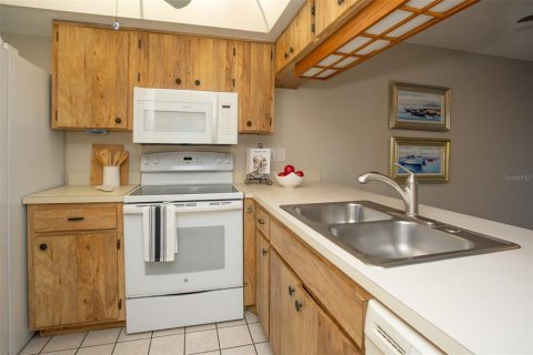 Copropriété à vendre à Saint Petersburg, Floride: 2 chambres, 94.76 m2 № 2148540 - photo 24