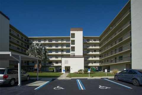 Copropriété à vendre à Saint Petersburg, Floride: 2 chambres, 94.76 m2 № 2148540 - photo 6