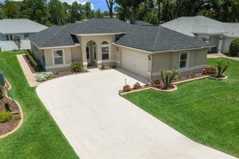 Villa ou maison à Ocala, Floride 2 chambres, 115.48 m2 № 2095233