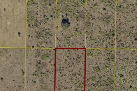 Land in Okeechobee, Florida № 888636 - photo 1