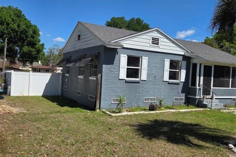 House in Leesburg, Florida 3 bedrooms, 110.74 sq.m. № 2112504 - photo 2